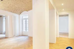 AIGNER - Charmante 3-Zimmer-Tiefparterrewohnung mit Gartenhof in historischem Altbau