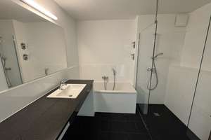 Mittendrin, die Spree im Blick: 2 Zimmer Wohnung am Ostbahnhof! – Stralauer Platz 35, 10243 Friedrichshain, Berlin – Vorschaubild 3