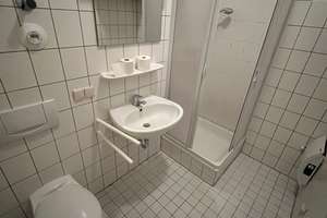 Ankommen. Wohlfühlen. Zuhause sein. Großzügiges Zimmer in Marburg-Zentrum. – Frankfurter Str. 8-10, 35037 Marburg, Marburg – Vorschaubild 10