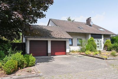 Großzügiges Einfamilienhaus in begehrter Feldrandlage von Fuhrberg!
