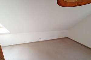 Balkon, TG-Stellplatz, Aufzug - Helle 3-Zimmer-Maisonette Baujahr 98 mit Tageslichtbad und Parkett! – Bärengasse a.A., 7747 Lobeda-Altstadt, Jena – Vorschaubild 20