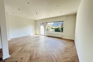 Erstbezug nach umfassender Sanierung - DHH mit 6 Zimmern und Garten