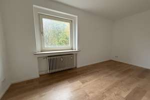 Auf ins neue Zuhause! Gemütliche vier Wände für Sie renoviert! – Max-von-Laue-Straße 23, 42897 Hackenberg, Remscheid – Vorschaubild 3