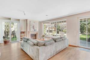 Traumhafte Ruheoase! Elegantes Stadthaus mit Pool, einzigartigem Garten und 700m² Grundstück – Die vollständige Adresse der Immobilie erhältst du vom Anbieter., 90439 Sankt Leonhard, Nürnberg – Vorschaubild 10