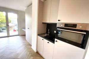 Möbliiertes Studio direkt am Marktplatz Adlershof, zum ruhigen Innenhof ausgerichtet mit Balkon! – Florian-Geyer-Str 111, 12489 Adlershof, Berlin – Vorschaubild 5