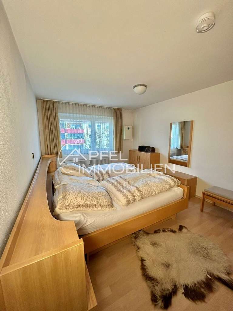 Immobilie in Metzingen - Wohnen mit Fernblick - Gepflegte 4,5-Zimmer-Eigentumswohnung in ruhiger Lage - Bild 4