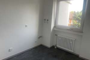 ruhige, sonnige 5-Zimmer-Wohnung mit Balkon in Köln- Rodenkirchen / Weiß – Die vollständige Adresse der Immobilie erhältst du vom Anbieter., 50999 Weiß, Köln – Vorschaubild 9