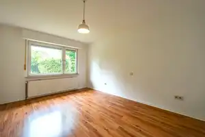 Vielseitig nutzbares Wohnhaus in ruhiger Wohnlage – Oldenburg (Oldenburg) – Vorschaubild 4