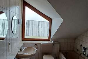 Charmantes maklerfreies Reihenmittelhaus mit 4 Zimmern und Garage in guter Lage in Bretten Kernstadt – Die vollständige Adresse der Immobilie erhältst du vom Anbieter., 75015 Bretten – Vorschaubild 10