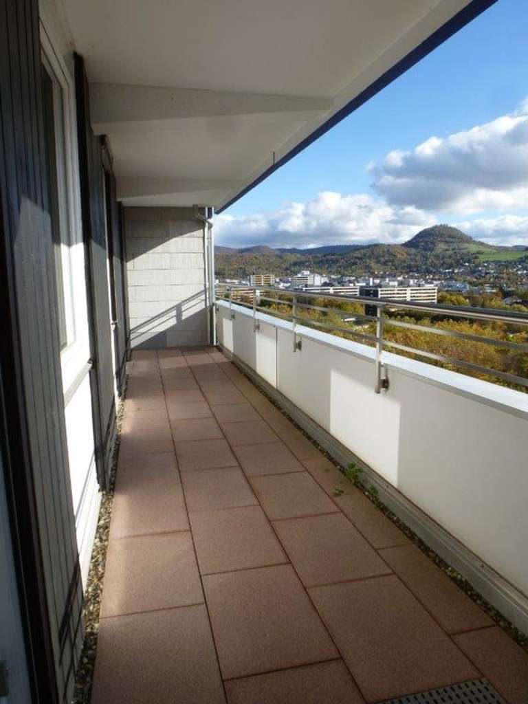 Immobilie in Reutlingen - Lichtdurchflutete 4-Zi.Whg. mit spektakulärer Aussicht - Bild 1