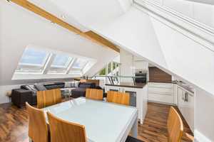 Lichtdurchflutete Dachgeschosswohnung mit Süd-Loggia in München-Untermenzing – München – Vorschaubild 5