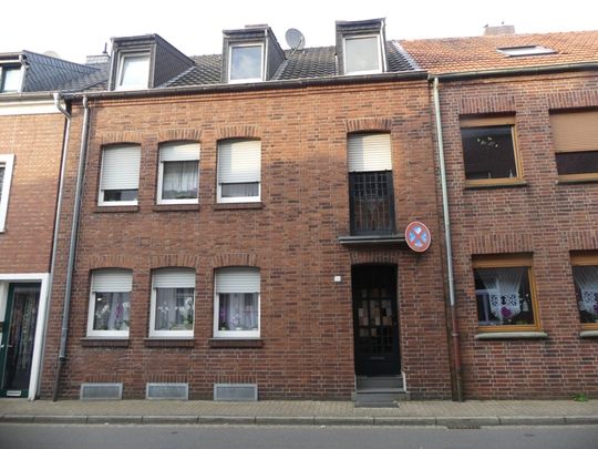 https://pictures.immobilienscout24.de/listings/0cdb9b0c-843a-4c29-9a10-a150ae67b739-1862905069.jpg/ORIG/resize/540x540%3E/format/jpg/quality/80