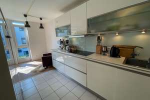 Moderne 3 Zimmer Wohnung mit Westbalkon, Tiefgaragenstellplatz und Privatwald – Die vollständige Adresse der Immobilie erhältst du vom Anbieter., 22459 Niendorf, Hamburg – Vorschaubild 9