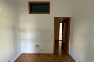 Frei ab sofort ! Küche mit Balkonzugang / Laminat / Bad mit Wanne  u.v.m. – Fürstenstraße 62, 9130 Sonnenberg, Chemnitz – Vorschaubild 10