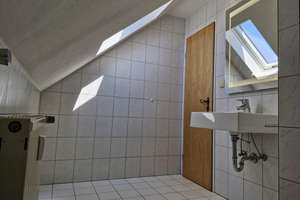 Nettes saniertes Dachgeschoss-Apartment (Provisionsfrei) im Zentrum von Düsseldorf – Die vollständige Adresse der Immobilie erhältst du vom Anbieter., 40215 Friedrichstadt, Düsseldorf – Vorschaubild 20