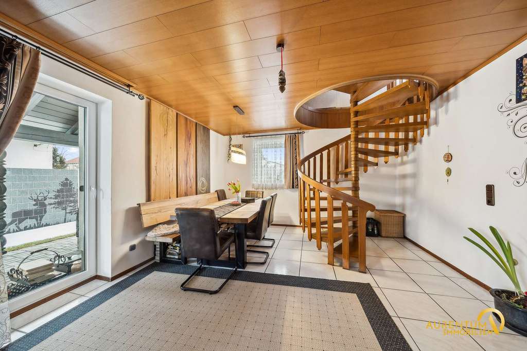 Immobilie in Straßkirchen - Exklusives Eigenheim mit Pool, Smart-Home, Wärmepumpe & PV - Bild 3