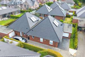 Attraktive Anlagemöglichkeit mit fünf Doppelhaushälften im Bungalowstil – Die vollständige Adresse der Immobilie erhältst du vom Anbieter., 26160 Bad Zwischenahn – Vorschaubild 1