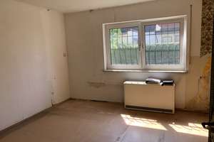KNIPFER`S IMMOBILIENSCHÄTZE - Renovierungsbedürftiges Zweifamilienhaus in Augsburg-Hochzoll zum Kauf – Die vollständige Adresse der Immobilie erhältst du vom Anbieter., 86163 Hochzoll-Süd, Augsburg – Vorschaubild 8