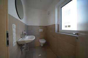 schönes zentrumsnahes Einfamilienhaus mit viel Platz und Dachterrasse in Geisenhausen – 84144 Geisenhausen – Vorschaubild 5