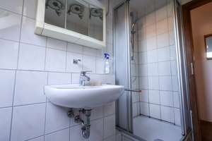 1-3 Familienhaus mit viel Potential und Stadtgarten  in zentraler Lage von Mönchengladbach – Die vollständige Adresse der Immobilie erhältst du vom Anbieter., 41069 Westend, Mönchengladbach – Vorschaubild 18