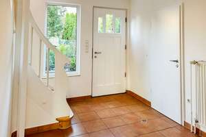 Familienfreundliches Zuhause mit Doppelgarage und großem Garten in Güglingen – Die vollständige Adresse der Immobilie erhältst du vom Anbieter., 74363 Güglingen – Vorschaubild 4