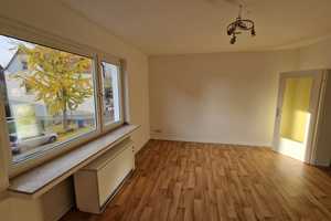 Freundliche 2-Zimmer-Wohnung in Essen-Kettwig, zentral gelegen, Ausrichtung Ost-West-Lage – Corneliusstraße 26, 45219 Essen – Vorschaubild 1