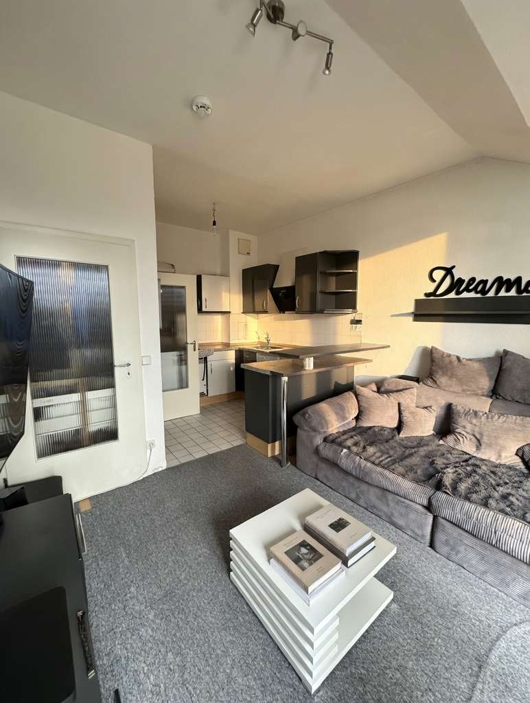 Immobilie in Panketal - Eine charmante 1,5-Zimmer-Dachgeschosswohnung mit Licht, Renditepotenzial und neuen Möglichkeiten. - Bild 2