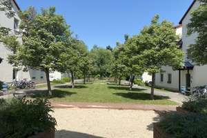 Bezugsfreie 2-Zimmer-Wohnung mit Balkon und Stellplatz in Pankow-Rosenthal