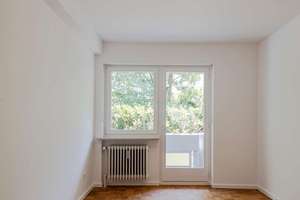 3-Zimmer ETW mit großem Balkon ins Grüne am Romanplatz, zwischen Schlosspark und Hirschgarten – Die vollständige Adresse der Immobilie erhältst du vom Anbieter., 80639 Nymphenburg, München – Vorschaubild 11