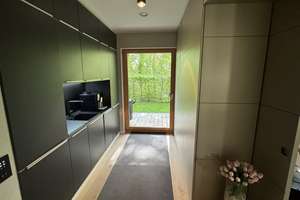 Luxuriöse 6-Zimmer-EG-Wohnung (Isargärten) mit hochwertiger Innenausstattung, Heimkino und EBK – Maria-Einsiedel-Straße 17, 81379 Thalkirchen, München – Vorschaubild 15