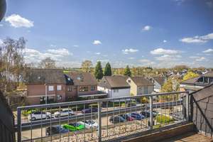 Lichtdurchflutete, charmante Dachgeschosswohnung
mit Südwest-Terrasse in sehr ruhiger und beliebter – Die vollständige Adresse der Immobilie erhältst du vom Anbieter., 52076 Kornelimünster, Aachen – Vorschaubild 7