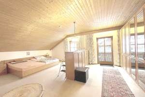 EFH mit 4 Schlafzimmern im OG, ca. 70 qm Wohnen/Essen im EG, Büro und ELW im EG, rund 1.300 qm Grund – Die vollständige Adresse der Immobilie erhältst du vom Anbieter., 82547 Eurasburg – Vorschaubild 20