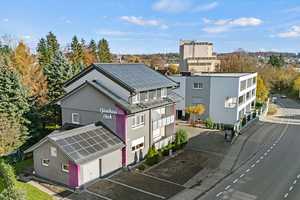 Friedrichshafen-Kluftern
Saniertes Appartementhaus mit vielseitigen Optionen – Bodenseekreis – Vorschaubild 2