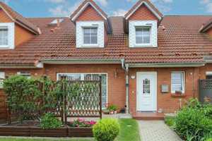 RESERVIERT!: Gepflegtes Reihenmittelhaus mit Carport und pflegeleichtem Garten – Wismar – Vorschaubild 2