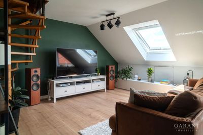 Schöner Wohnen - Helle 2 Zimmer-Dachgeschoss-Wohnung mit zusätzlichem Spitzdachstudio