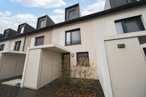 Wohntraum in gefragter Lage von DO-Brechten! 4 Jahre altes RMH mit zwei Stellplätzen! – Die vollständige Adresse der Immobilie erhältst du vom Anbieter., 44339 Brechten, Dortmund – Vorschaubild 2