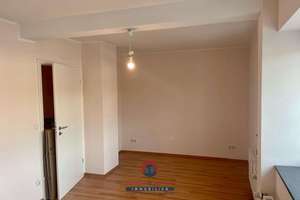 1KM ZUR KÖ! MODERNE 2-ZIMMERWOHNUNG IN ZENTRALER LAGE +AUFZUG +KÜCHE – Kölner Straße 26, 40211 Stadtmitte, Düsseldorf – Vorschaubild 4