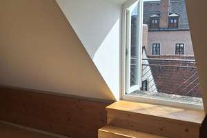 Charmante Maisonette-Dachgeschoßwohnung in bester Lage in der Augsburger Altstadt – Die vollständige Adresse der Immobilie erhältst du vom Anbieter., 86150 Lechviertel, östl. Ulrichsviertel, Augsburg – Vorschaubild 17