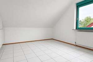 3 Zimmer DG-Wohnung mit Loggia, Garage und zusätzlich ca.31m² ausgebauter Nutzfläche im Spitzboden – Die vollständige Adresse der Immobilie erhältst du vom Anbieter., 68229 Friedrichsfeld, Mannheim – Vorschaubild 10