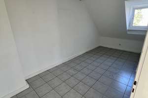 Mehr Platz als erwartet – 2,5 Zimmer mit Spitzboden – Industriestraße 9, 47803 Kempener Feld/Baackeshof, Krefeld – Vorschaubild 6