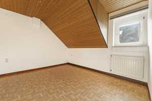 Immobilie mit schön angelegtem Garten und gut aufgeteilten Räumlichkeiten mit der Möglichkeit zum Me – Rhein-Erft-Kreis – Vorschaubild 32