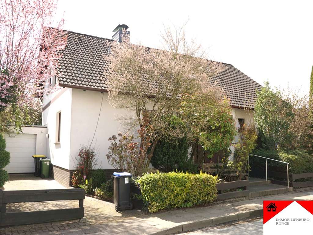 Immobilie in Bückeburg - Gemütliches Einfamilienhaus mit Vollkeller in bevorzugter Wohnlage von Bückeburg - Bild 0