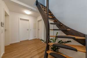 YOUR PLACE TO CALL HOME– Furnished Maisonette with Fireplace & Private Rooftop Terrace – Die vollständige Adresse der Immobilie erhältst du vom Anbieter., 55130 Weisenau, Mainz – Vorschaubild 12