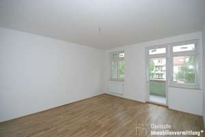 Parkett, Tageslichtbad mit Wanne und Dusche, Balkon und vieles mehr – Hans-Oster-Straße 15, 4157 Gohlis-Nord, Leipzig – Vorschaubild 2