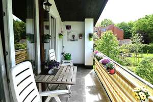 KIEL-HOLTENAU: Großzügige und freiwerdende 4,5-Zimmer-Wohnung über 2 Ebenen mit Loggia und Carport – Immelmannstraße 13, 24159 Holtenau, Kiel – Vorschaubild 22