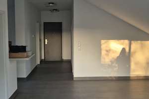 3 Zimmer DG Wohnung nähe Oberhaching 