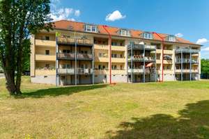 Seidnitz - Mehrfamilienhaus mit 8 Wohnungen, 4 Stellplätzen und Fernwärmeanschluss – Bodenbacher Straße 91b, 1277 Seidnitz/Dobritz, Dresden – Vorschaubild 2