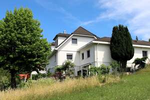 Imposantes Haus mit separater Wohnung und großem Garten – 89356 Haldenwang – Vorschaubild 1
