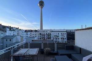Rheinturm vor der Haustür! 3 Zimmer Wohnung mit exklusiver Dachterrasse in Düsseldorfs bester Lage
