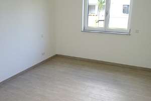2 Bäder, 2 Balkone, Lift & TG: 4-Zi.-Familienwohnung in Striesen – Eibenstocker Straße 97b, 1277 Striesen-Ost, Dresden – Vorschaubild 4